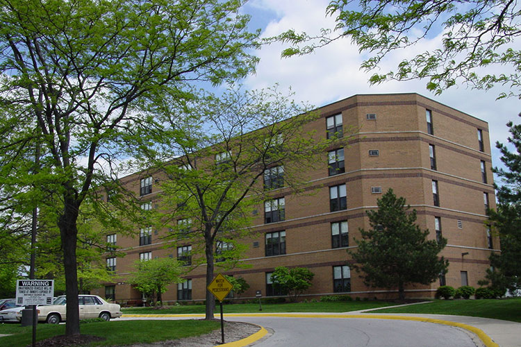 Cedar Village of Schaumburg South Exterior