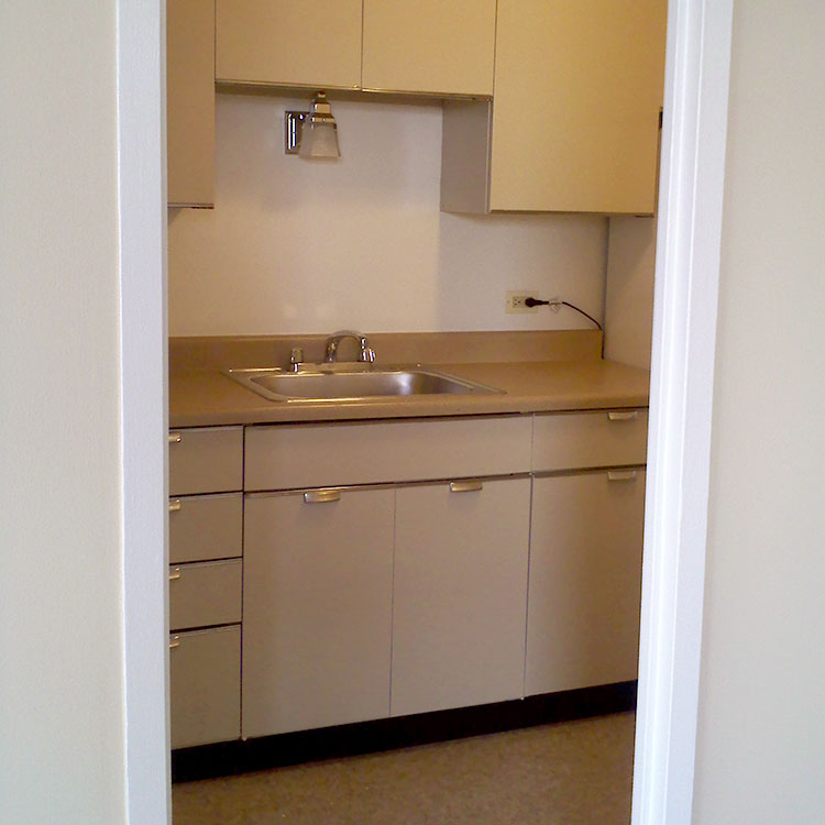 Pine Grove Apartments Kitchen